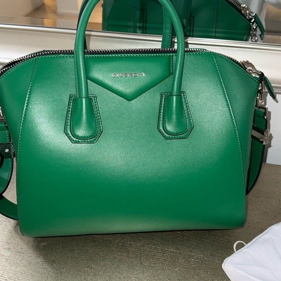 Givenchy ANTIGONA GREEN BAG - Picture 5 of 8